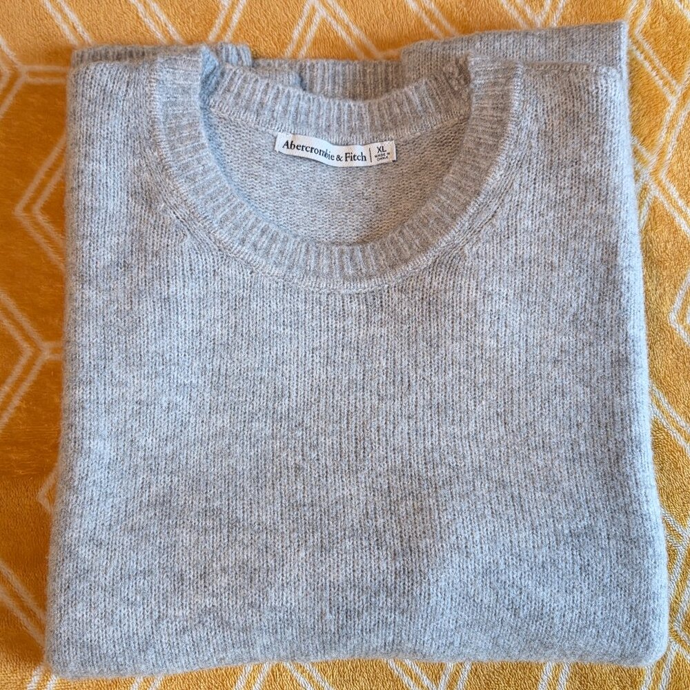 XL | Abercrombie Ultra Soft Sweater